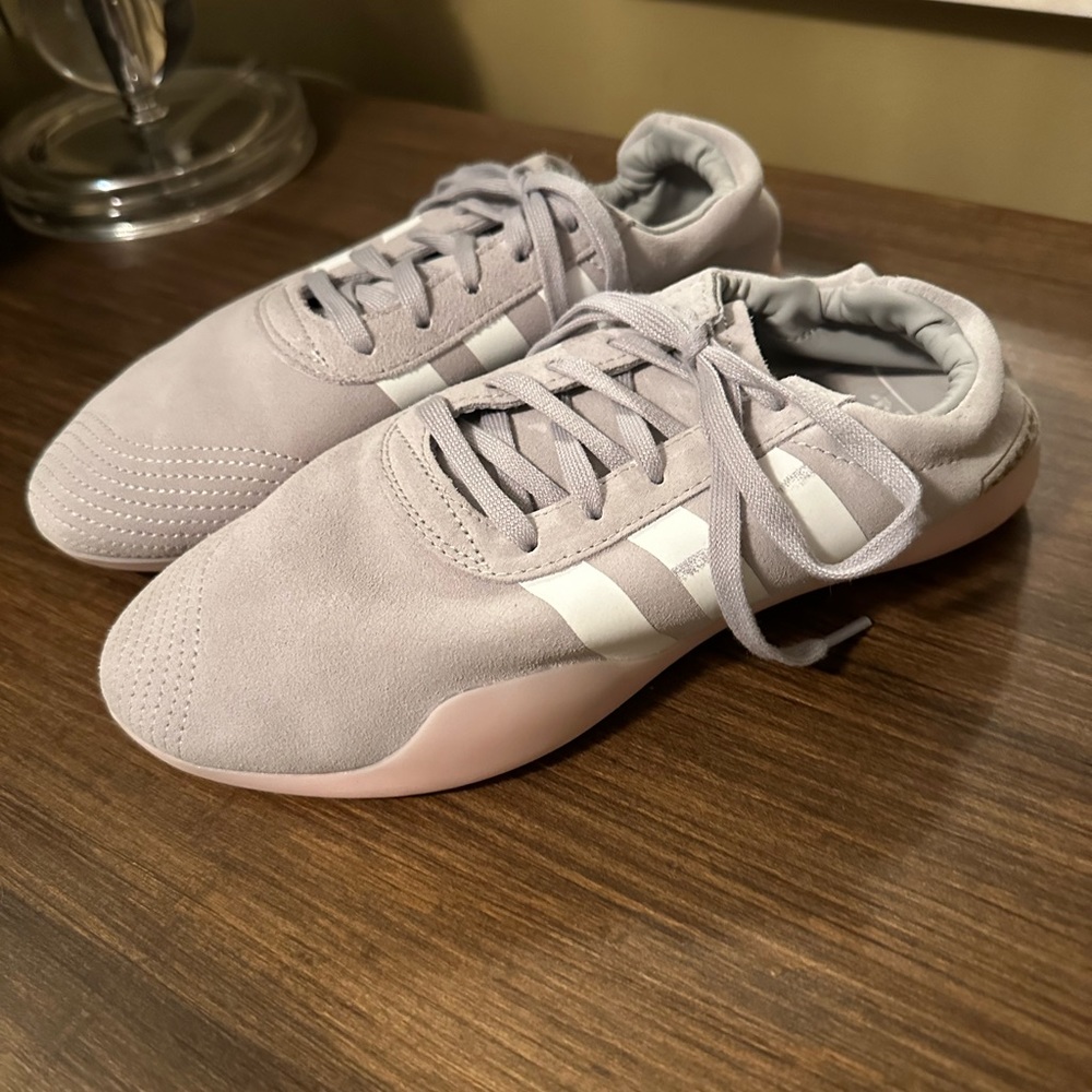 adidas. Women’s taekwondo shoes. Very good used condition. Size 7.5.